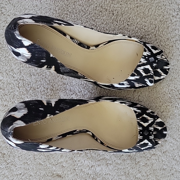 Enzo Angiolini Heels Tribal Ikat Print - Picture 4 of 4
